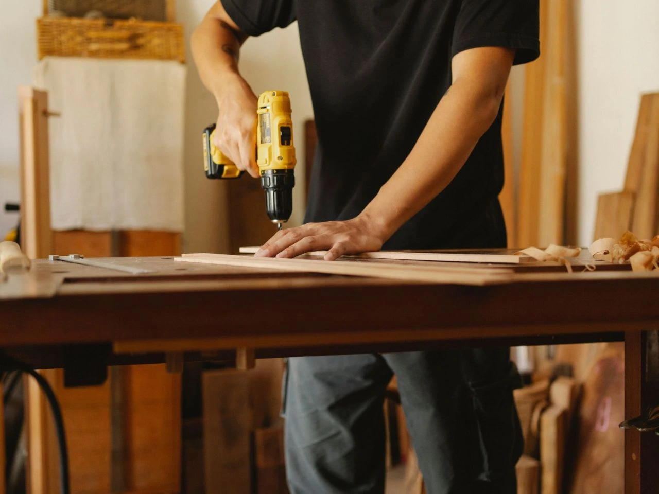 Carpenter in Sharjah